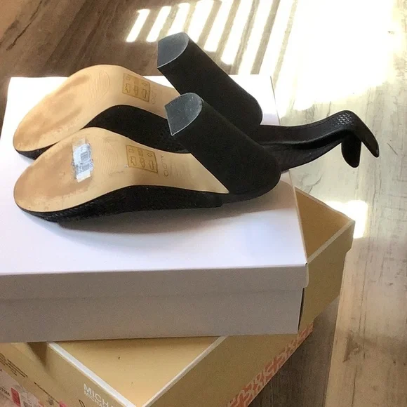 Aldo Black Women's Heels - Picture 9 of 9